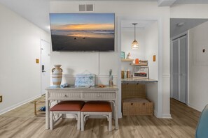 Interior - Beautiful Beach Bungalow (Calabash)