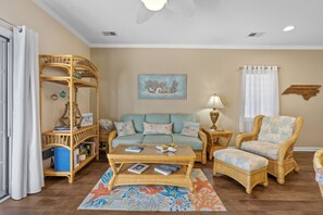 TV - Sunset Beach & Golf Course Condo (Sunset Beach)