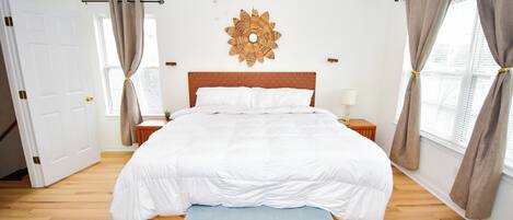 3 chambres, fer et planche à repasser, Wi-Fi, draps fournis