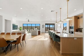 Dining - Coastal Isle Luxury Retreat (Washington)
