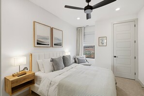 7 chambres, fer et planche à repasser, lit de bébé portatif, Wi-Fi