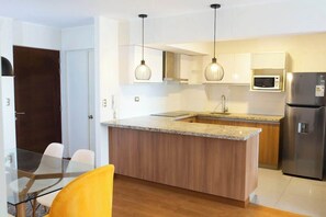 Fridge, microwave, oven, stovetop - 2 APTS in One Building · Ideal for Large Groups! (Miraflores)