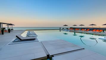 Apartment | Pool | Outdoor pool