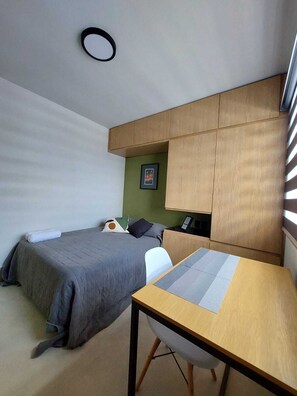 Comfort Studio, 1 Double Bed | Desk, laptop workspace, iron/ironing board, free WiFi - Toledo Suites Chapultepec (Guadalajara)