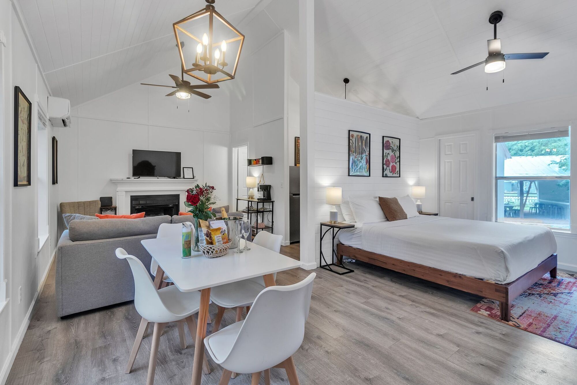 Silitysrauta/-lauta, internet, vuodevaatteet