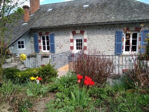 Property grounds - Le Relais des Capucines (Ydes)