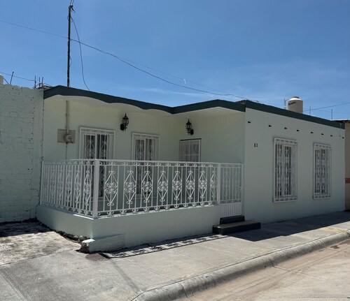 Charming 3-bedroom house. located in San Jose Casas Caidas Mpio La Barca.