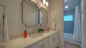 House (3 Bedrooms) | Interior - Southern Cross by Avantstay Steps to the Beach, Pool, Fire Pit & Direct Boardwalk Access (Port Aransas)