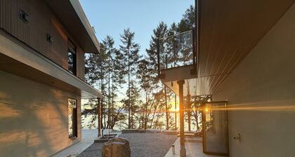 Brand new spa resort style waterfront executive home with luxury amenities