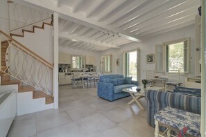 Interior - Ouzo Traditional House with Private Pool and Parking (Plomari)