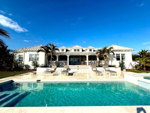 A heated pool - Pieces of Eight - Hope Town (Hope Town)