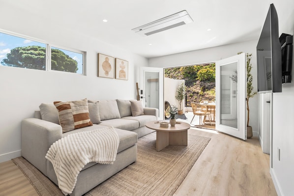 Smart TV - Brand New Peaceful La Jolla Home (San Diego)