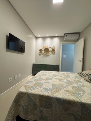 2 bedrooms, WiFi, bed sheets - Feet in the Sand, Green Home Palmas (Governador Celso Ramos)