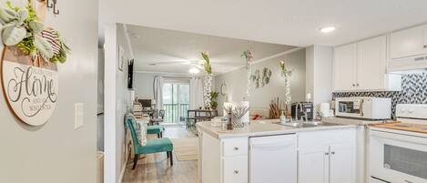 Fridge, microwave, stovetop, dishwasher