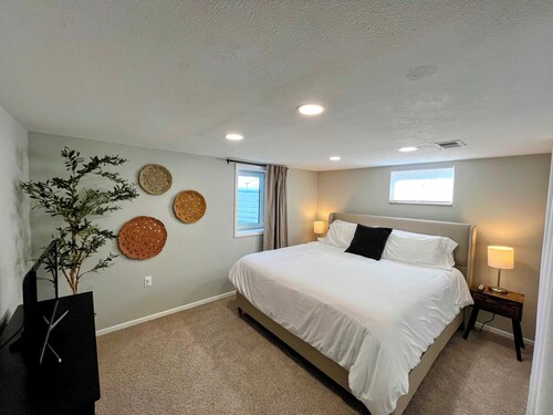 Cozy 2BR ~15 minutes to Red Rocks