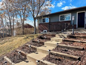 المنطقة المحيطة بالمنشأة