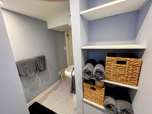 Interior - Cozy 2BR ~15 minutes to Red Rocks (Denver)