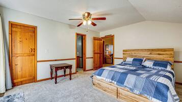 1 bedroom, desk, iron/ironing board, internet