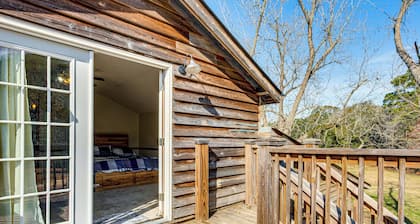 Cozy Barn Apt w/ 5-Acre Pond in South Georgia!