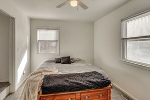 2 quartos, acesso à internet, roupa de cama