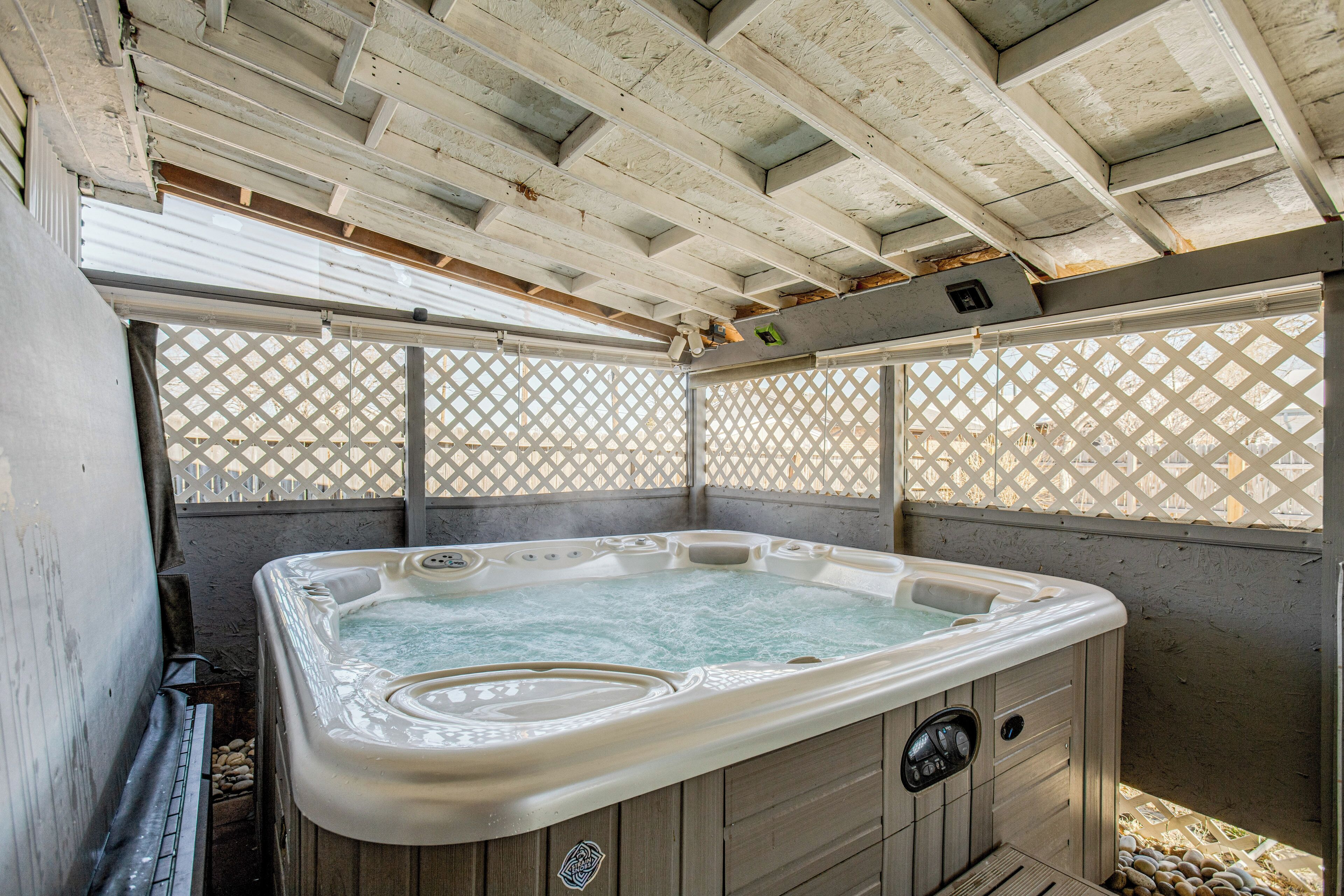 Indoor spa tub
