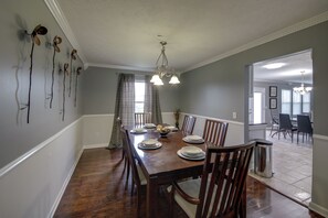 Dining - 3 Mi to Butler U: Family-Friendly Indy Home (Indianapolis)