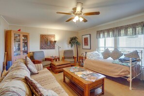 4 Schlafzimmer, Bügeleisen/Bügelbrett, Internetzugang, Bettwäsche