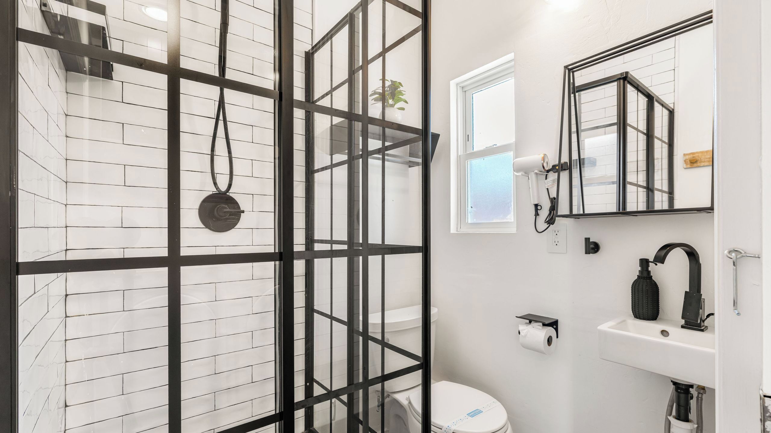 Rumah (2 Bedrooms) | Interior