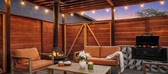 Hot Tub BBQ Island Outdoor Living Near San Diego Beaches Glidden Glow by Avantstay