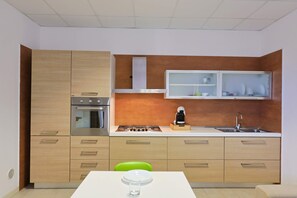 Kühlschrank, Ofen, Geschirrspüler