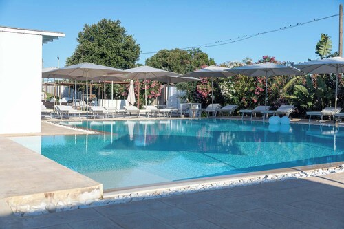 Boomerang Apartments 2 – Design Suite con Piscina in Struttura Ricettiva ad Avetrana – a 5 minuti da Punta Prosciutto