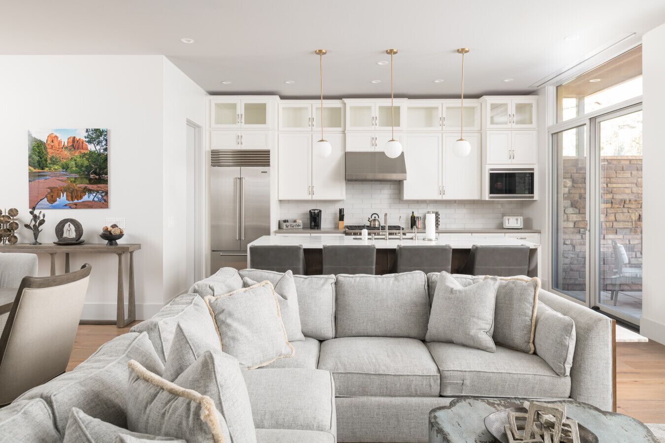 Televisión y chimenea 