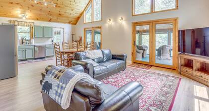 2BR+Loft Cabin—Summer Getaway with Patio,Firepit Near Lake George &Gore Mountain