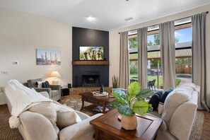 TV, ping pong - Bell Rock | Pool, Spa (Sedona)