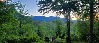 Dog friendly mountain view home in great location w/ large yard