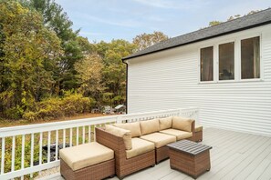 Terrace/patio - Spacious, Quiet, 4BR+office, 1.5 acres yard (Lincoln)