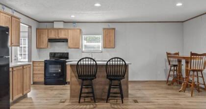 Charming house close to Holden Beach in Supply with ample parking for your boat.