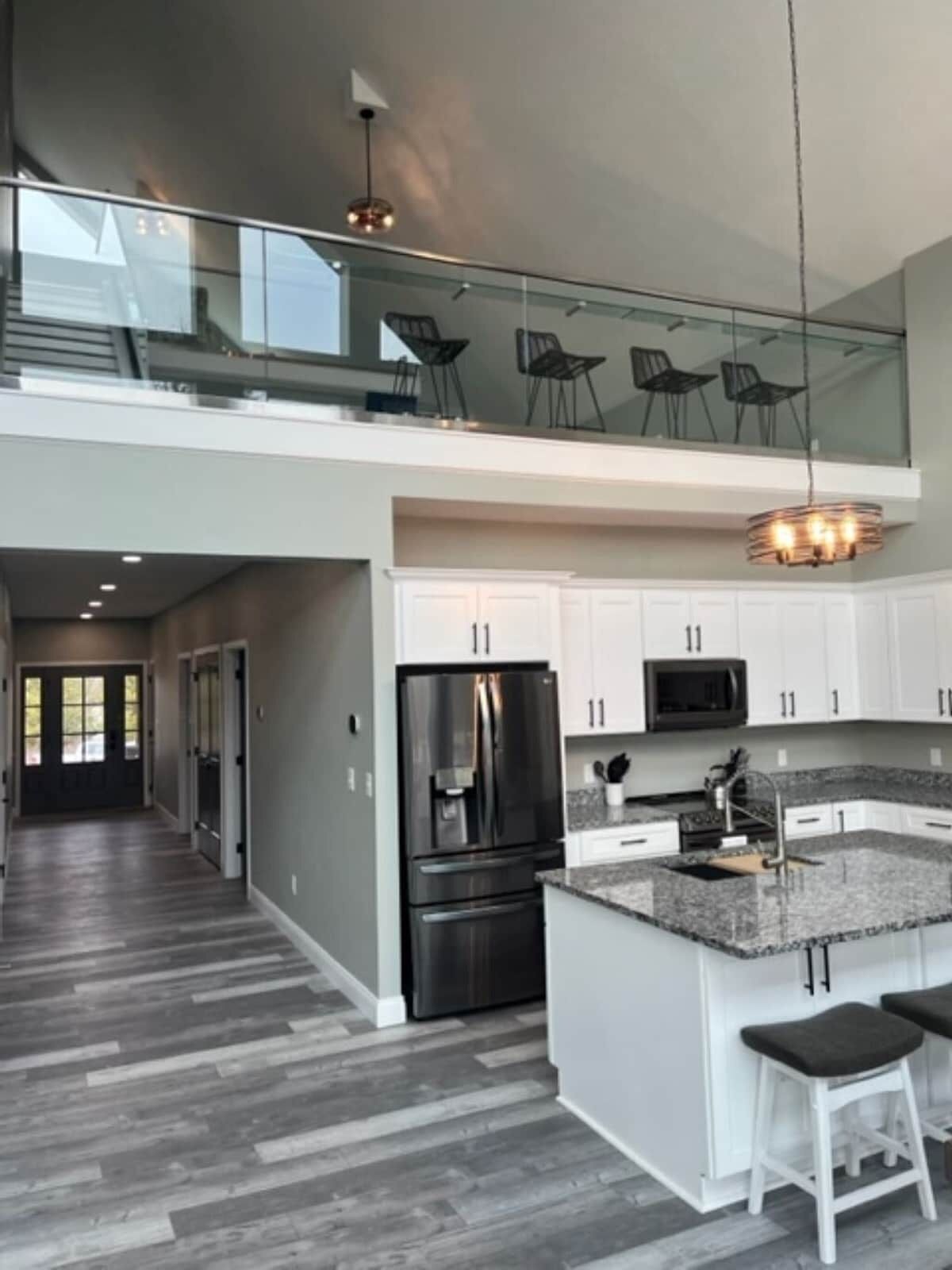 冰箱、微波炉、烤箱、炉灶