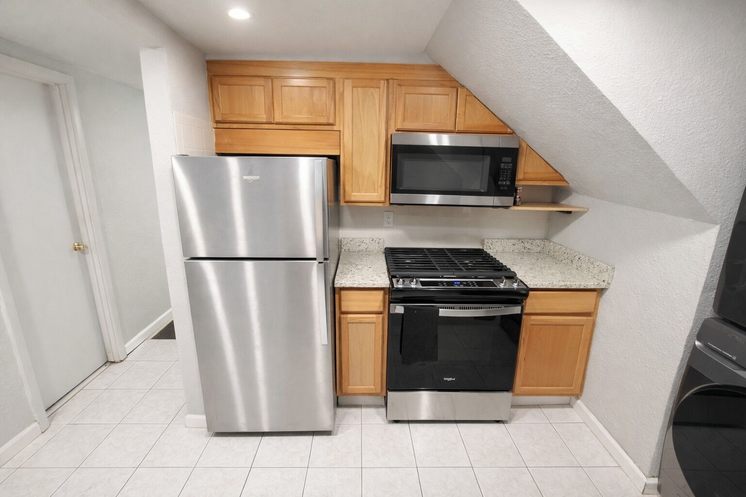 Microonde, forno, piano cottura, lavastoviglie
