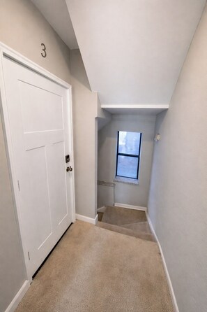 Interior - Charming 1-bedroom top unit house in Central Dog Town (St. Louis)