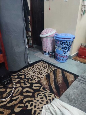 Basic Studio, Balcony | Interior - Kingscort apartment (Nairobi)