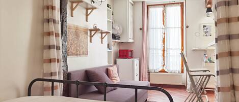 1 bedroom, free WiFi, bed sheets