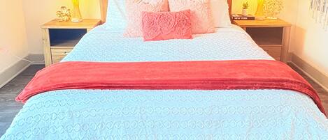 1 bedroom, desk, iron/ironing board, free WiFi