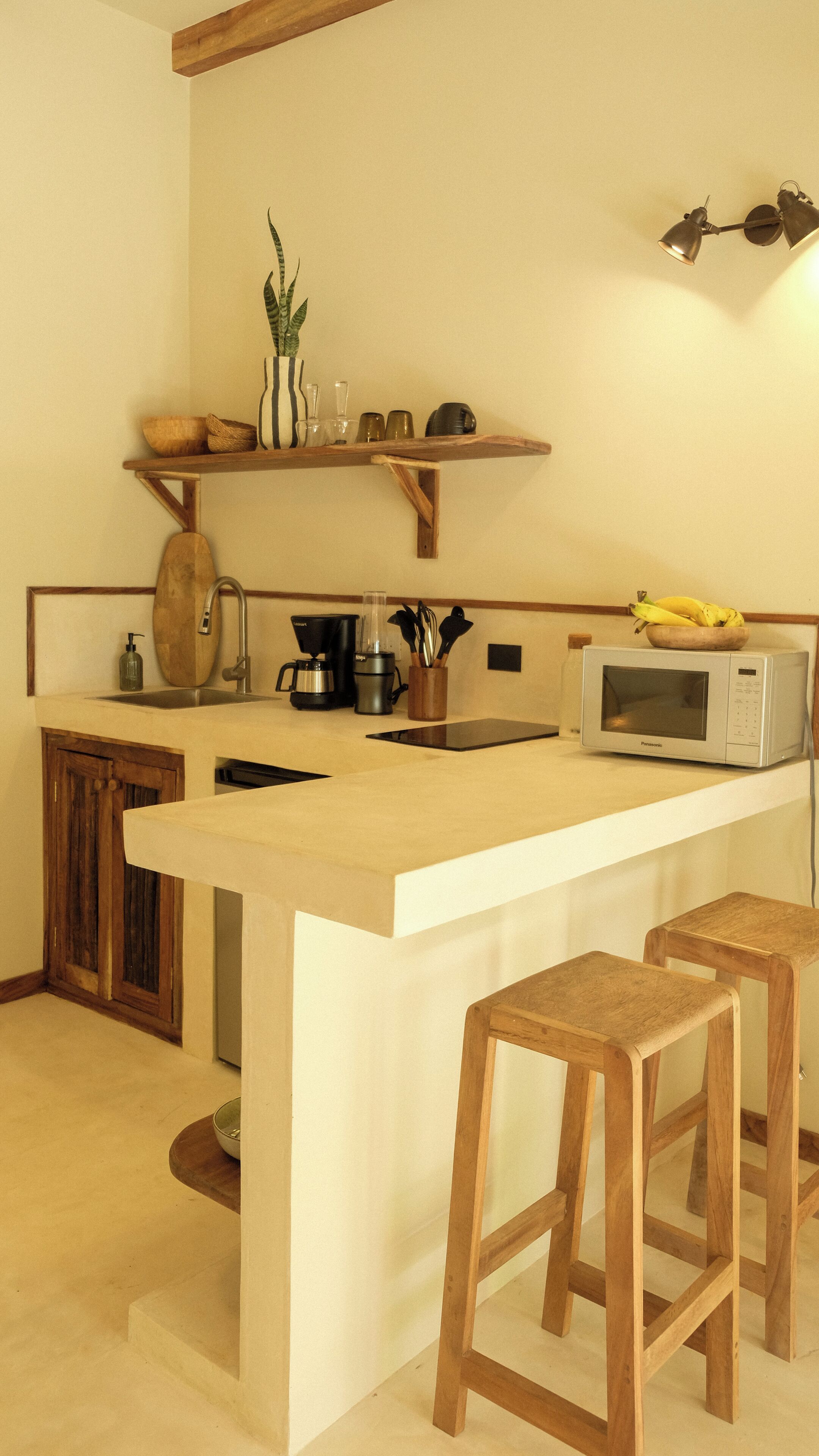 奢华顶层房, 泳池景观 | 私人厨房 | 迷你冰箱、微波炉、炉灶、厨具/餐具