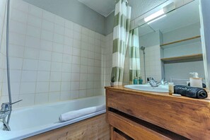 Bathroom - Alpine Ski-In/Out w/MountainView (Val Thorens)