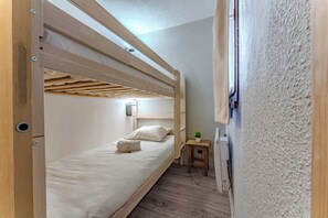Room - Alpine Ski-In/Out w/MountainView (Val Thorens)