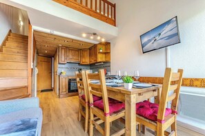 Dining - Mountain View Apt & Direct Slope (Val Thorens)