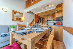 Dining - Mountain View Apt & Direct Slope (Val Thorens)