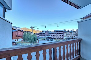 Property grounds - Slopeside Apt w/ Balcony & Views (Val Thorens)
