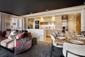 Interior - Luxurious Apartment with Ski-In and Out Access in Centre (Val Thorens)